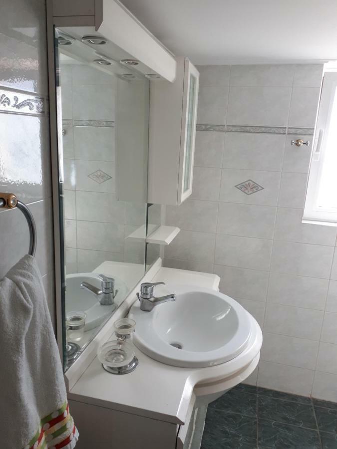 Sea View,Big And Comfortable Appartment In Voula Атина Екстериор снимка
